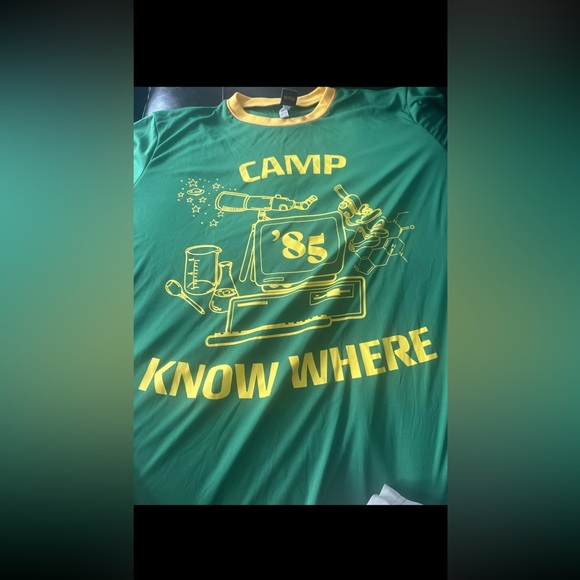 Stranger Things Mens TShirt Camp Know Where Size XL Netflix Green Yellow Tee - Picture 2 of 9